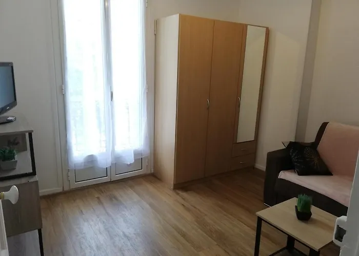Le Cernuschi 2d Ментона